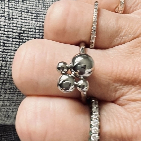 BNWT Calvin Klein Silver Spherical Ring Comes With box & Black Pouch - Picture 3 of 4